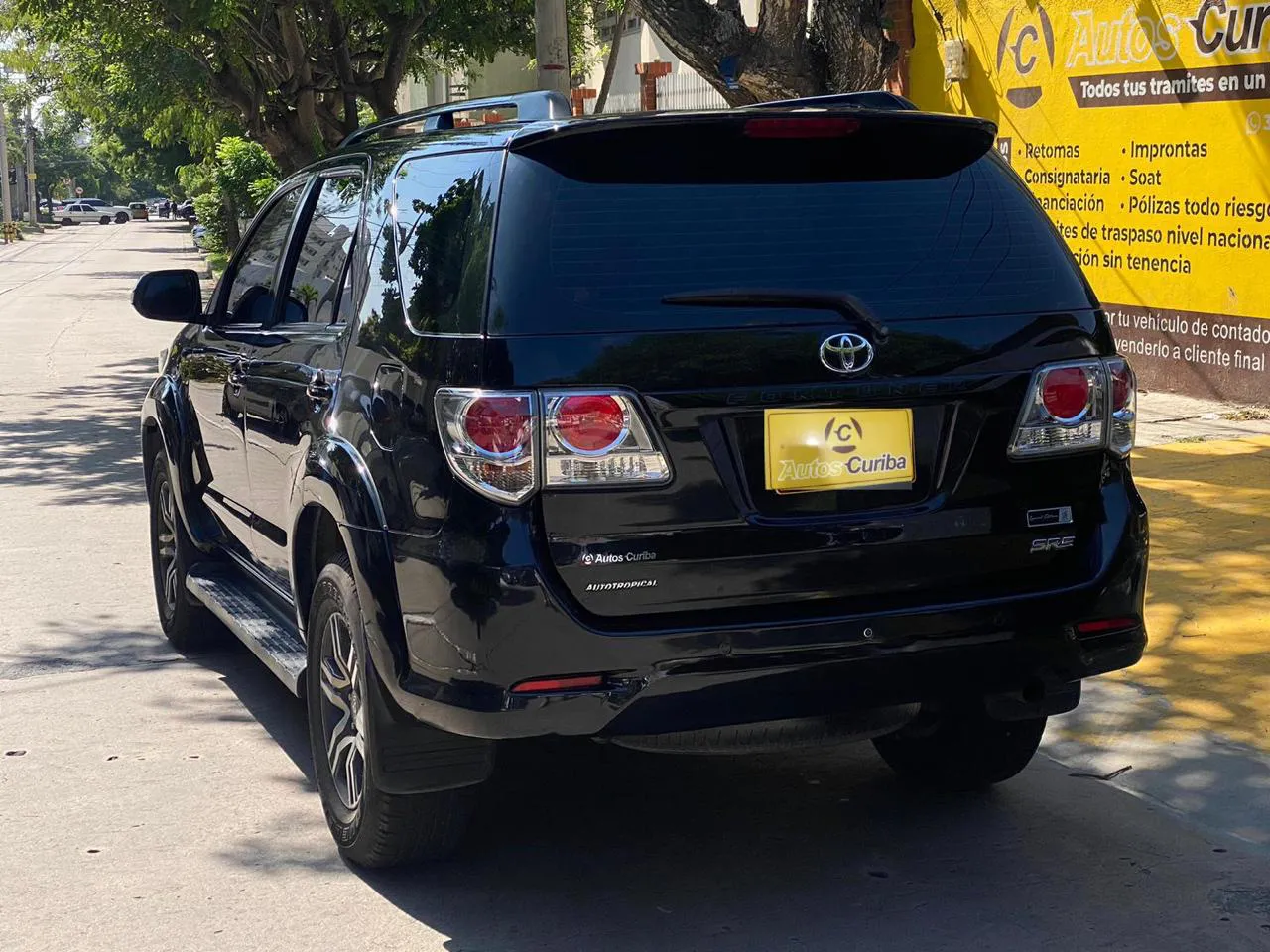 TOYOTA FORTUNER 2013