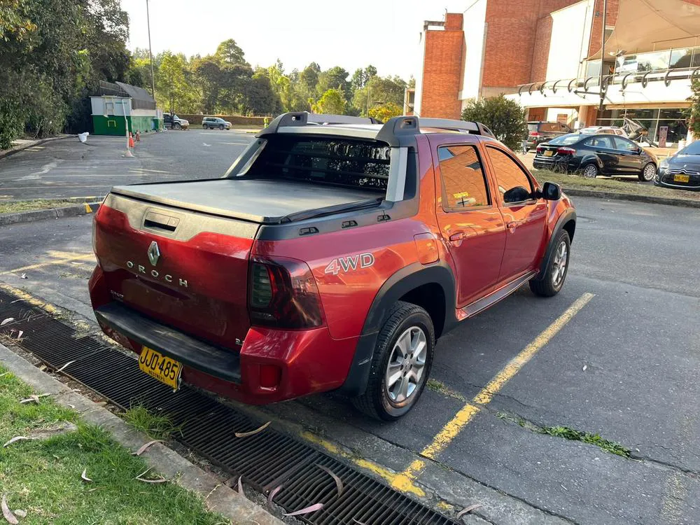 RENAULT DUSTER OROCH INTENS 2019