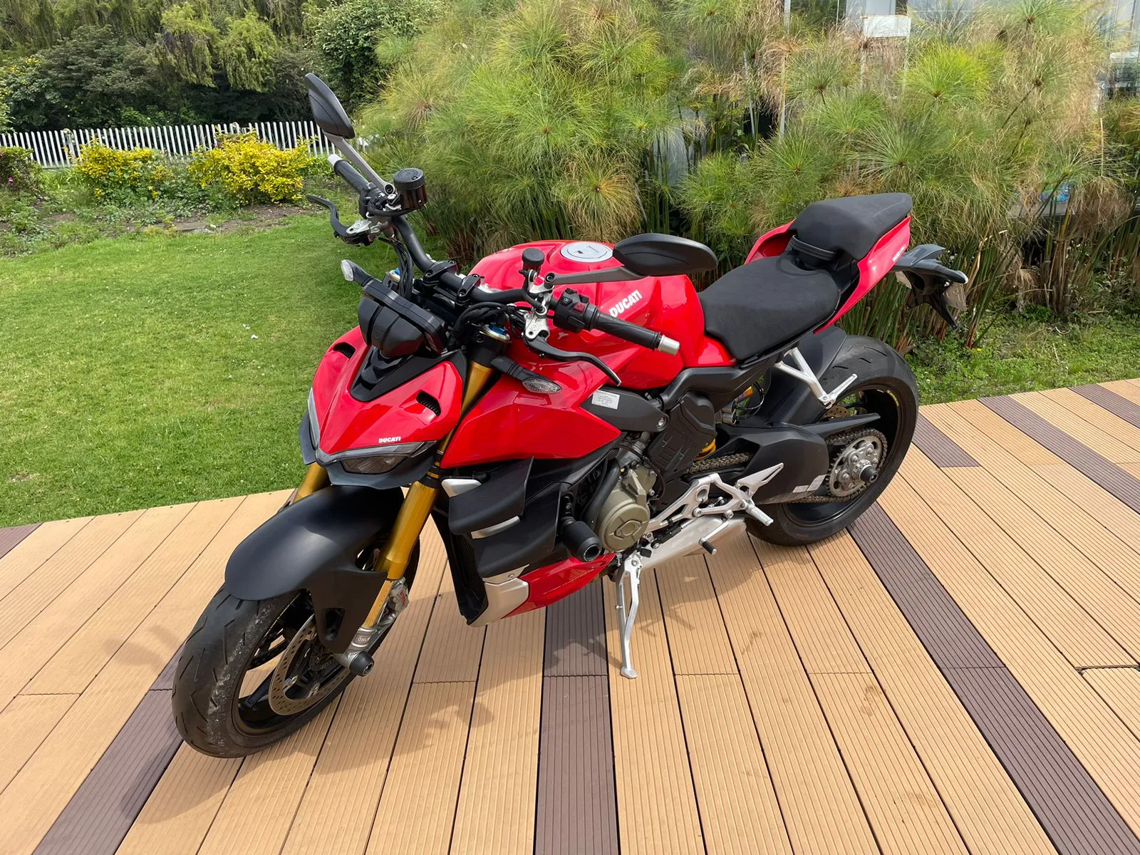 DUCATI STREETFIGHTER V4 S 2022