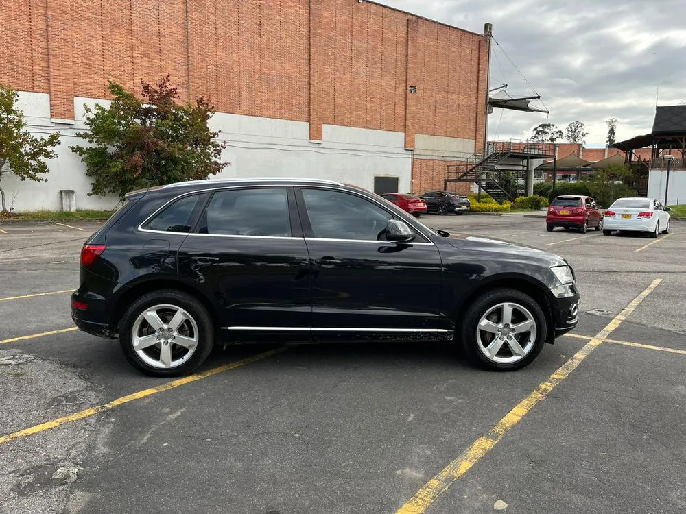 AUDI Q5 2.0 TFSI S-TRONIC LUXURY 2013