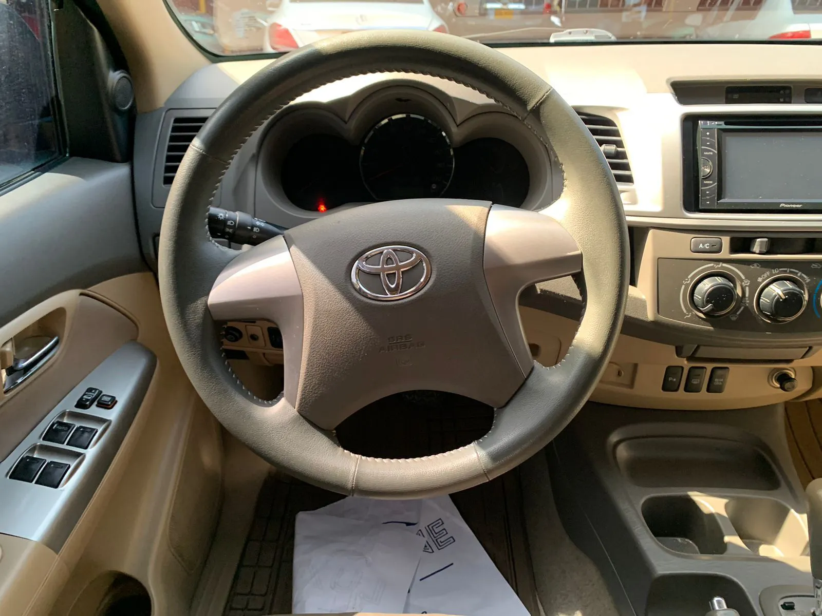 TOYOTA FORTUNER 2014