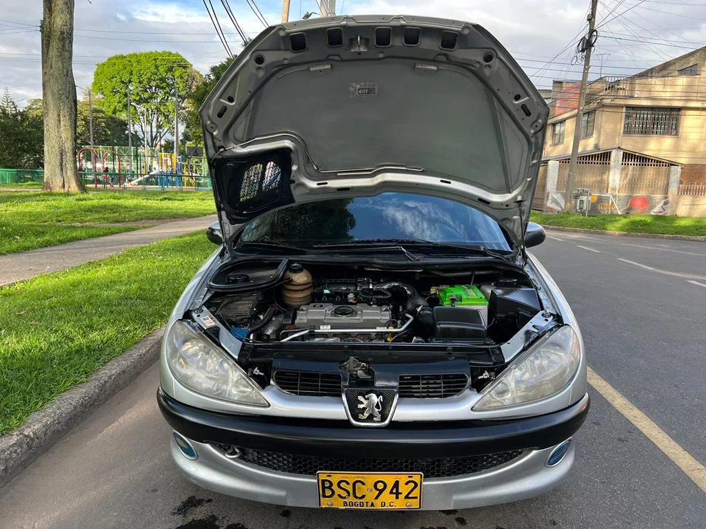 PEUGEOT 206.0 XR 2005