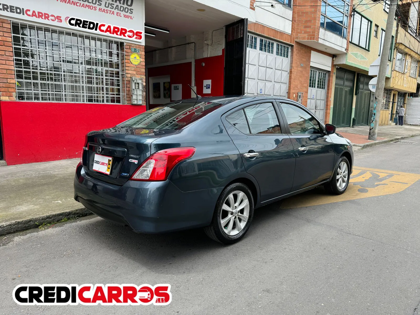 NISSAN VERSA 2017