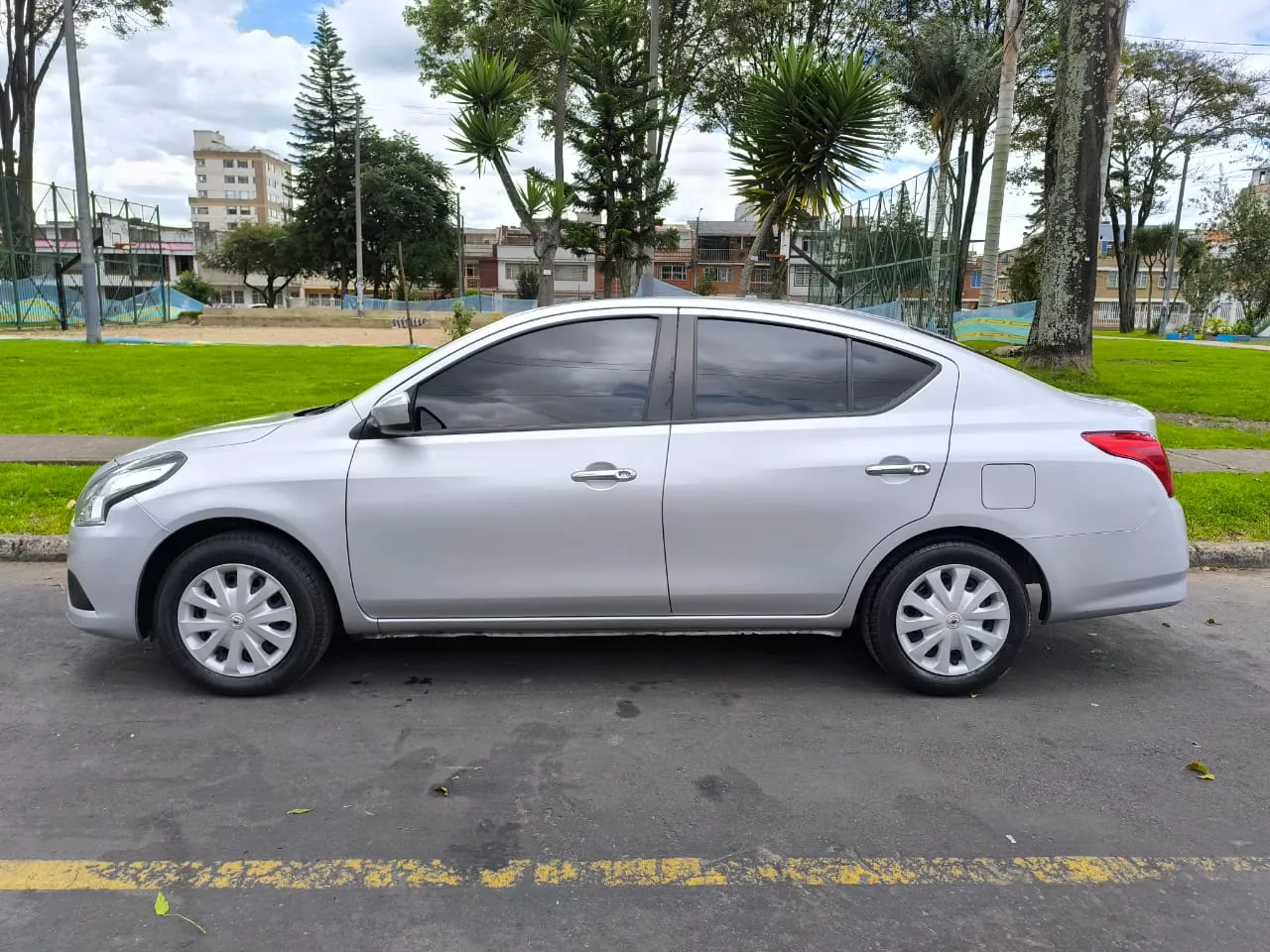 NISSAN VERSA 2018