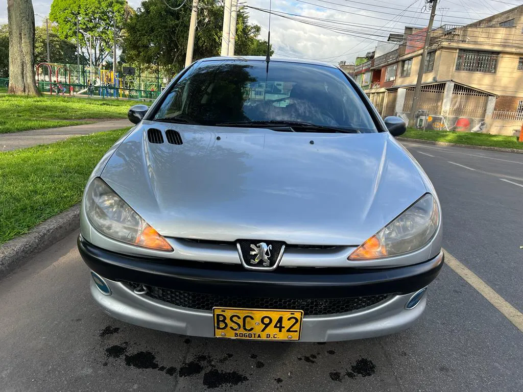 PEUGEOT 206.0 XR 2005