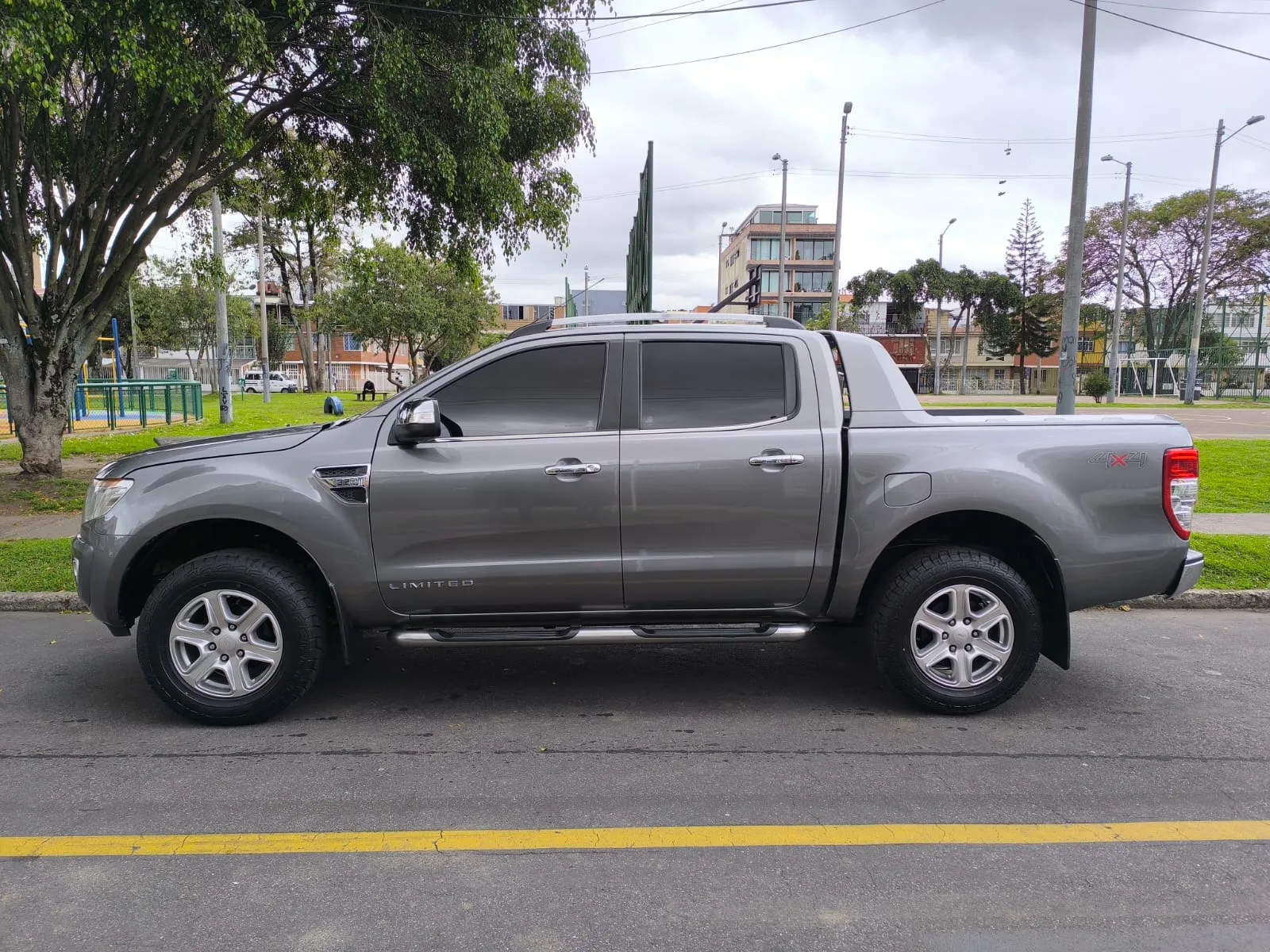 FORD RANGER LIMITED 2015