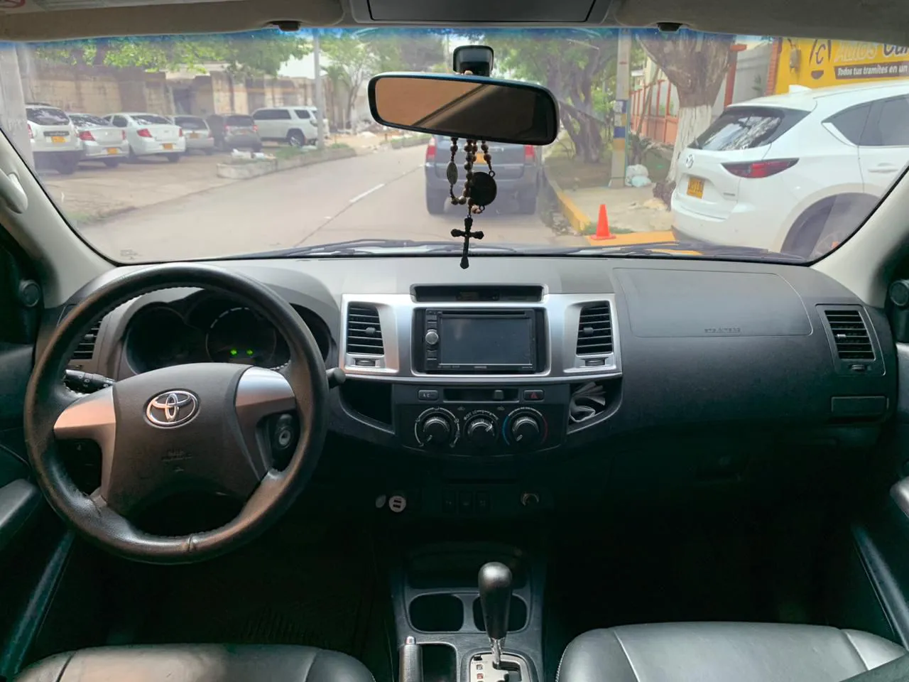 TOYOTA FORTUNER 2015