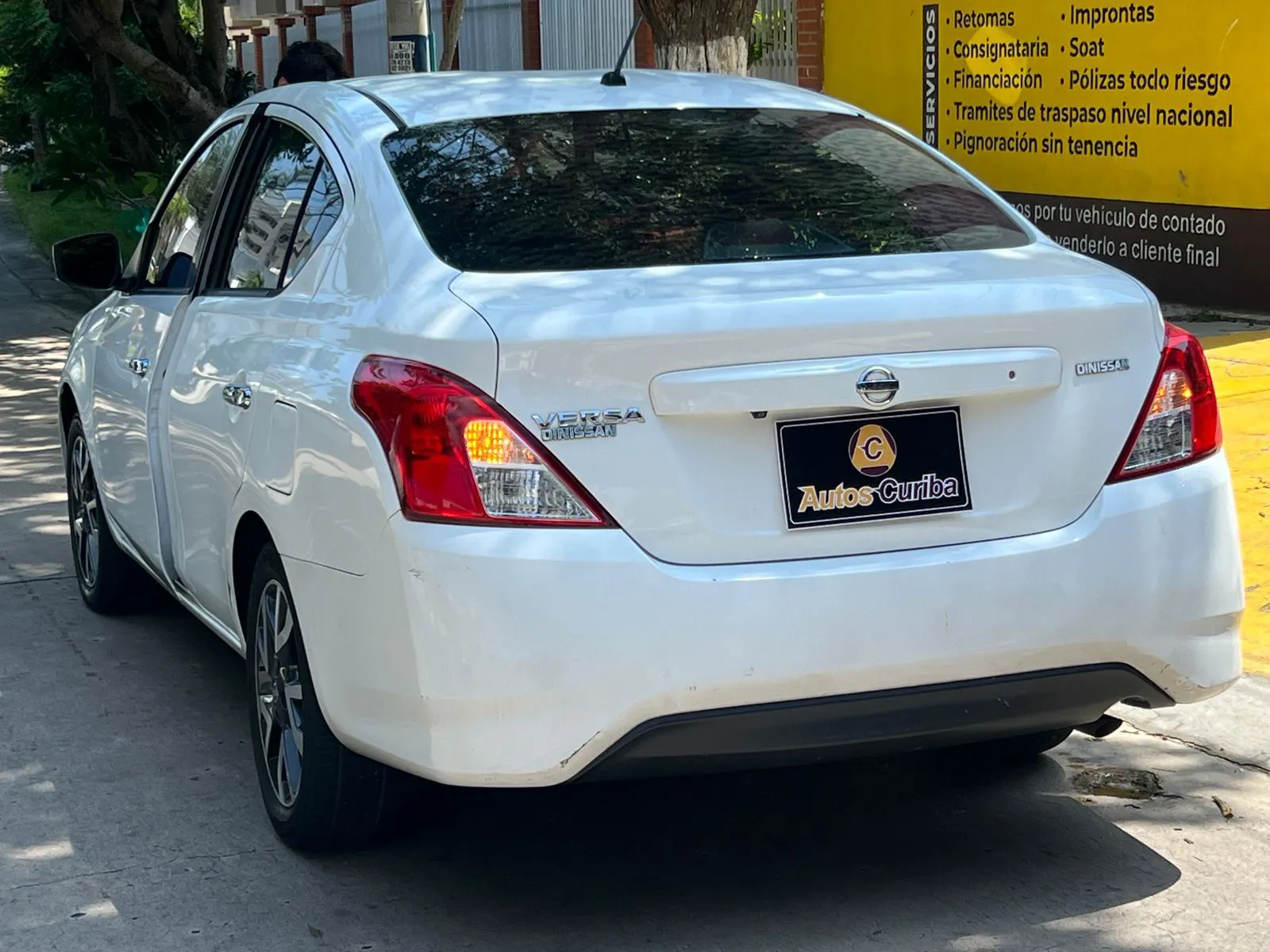 NISSAN VERSA 2019