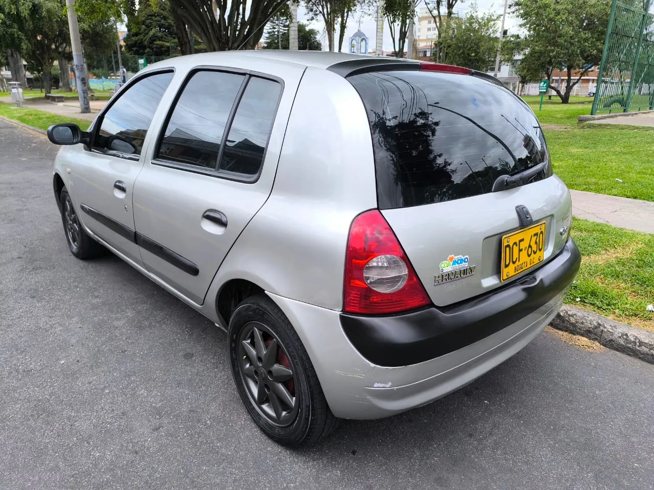 RENAULT CLIO 2009