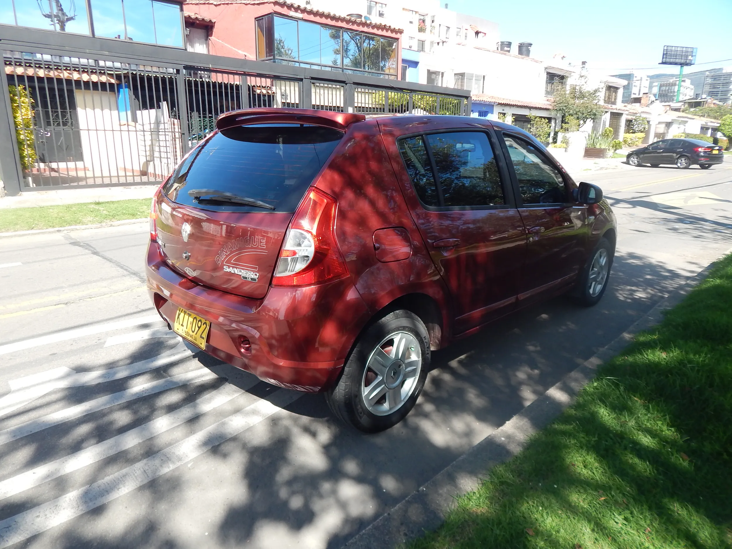 RENAULT SANDERO 2011