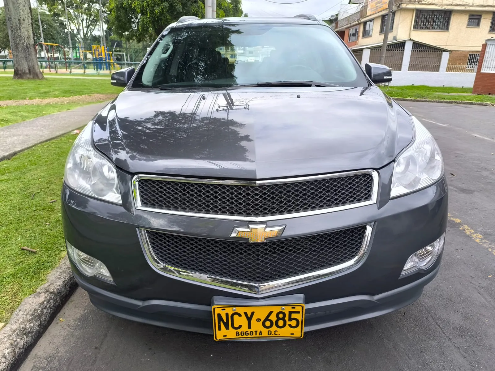 CHEVROLET TRAVERSE LT 2012