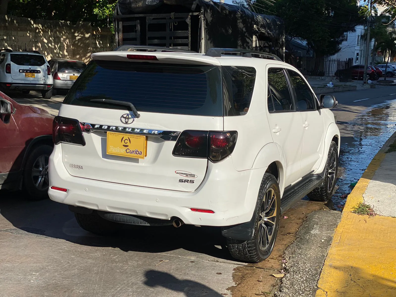 TOYOTA FORTUNER 2014