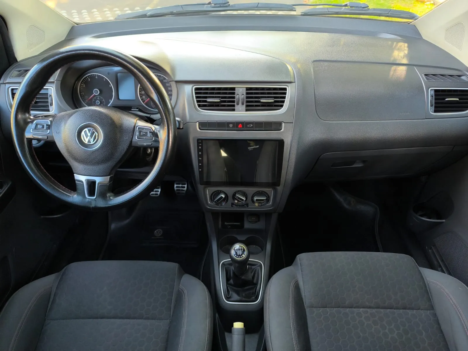 VOLKSWAGEN CROSSFOX 2015