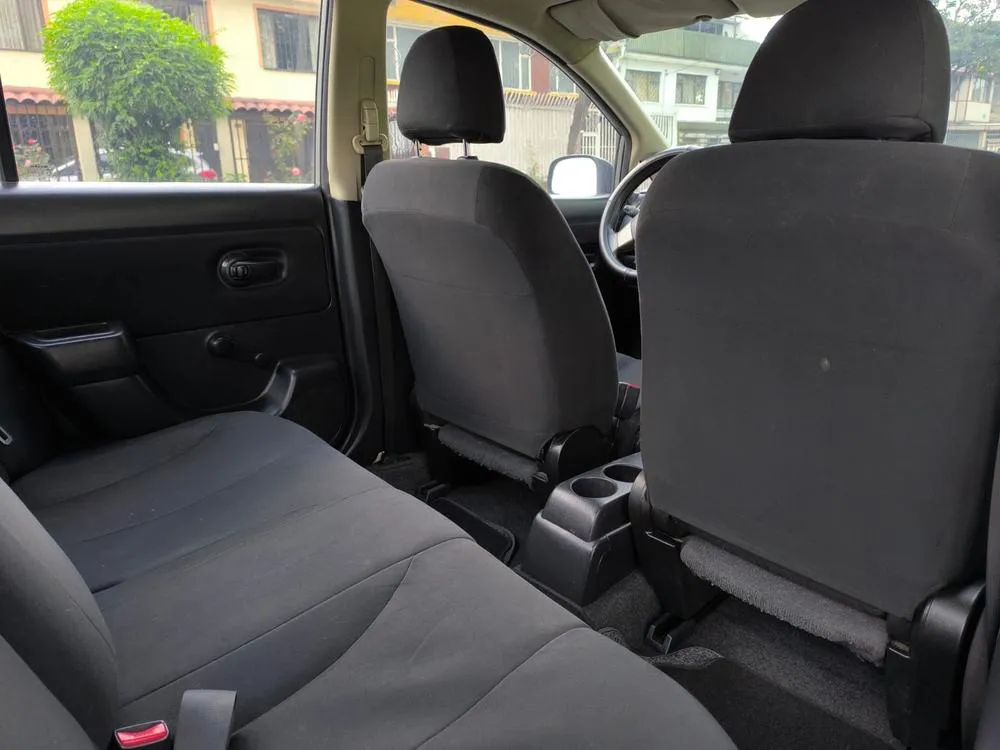 NISSAN TIIDA HB PREMIUM 2012