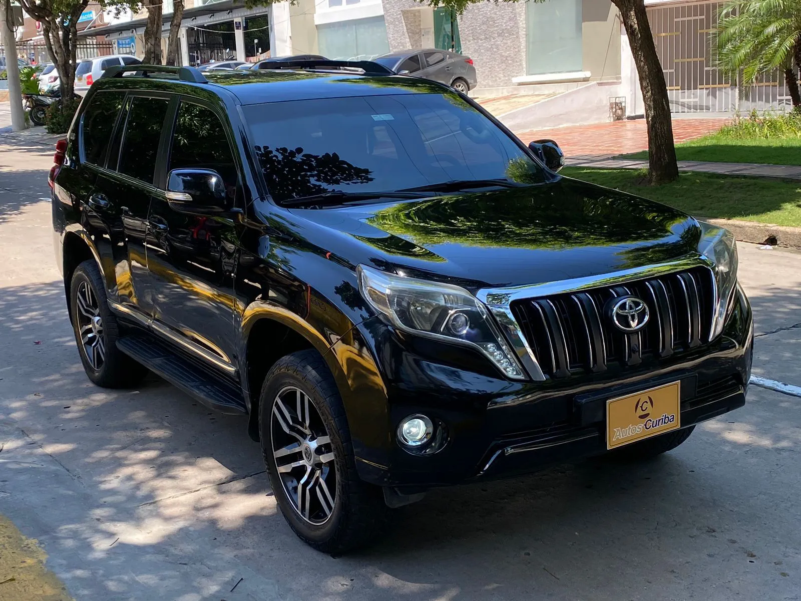 TOYOTA PRADO 2012