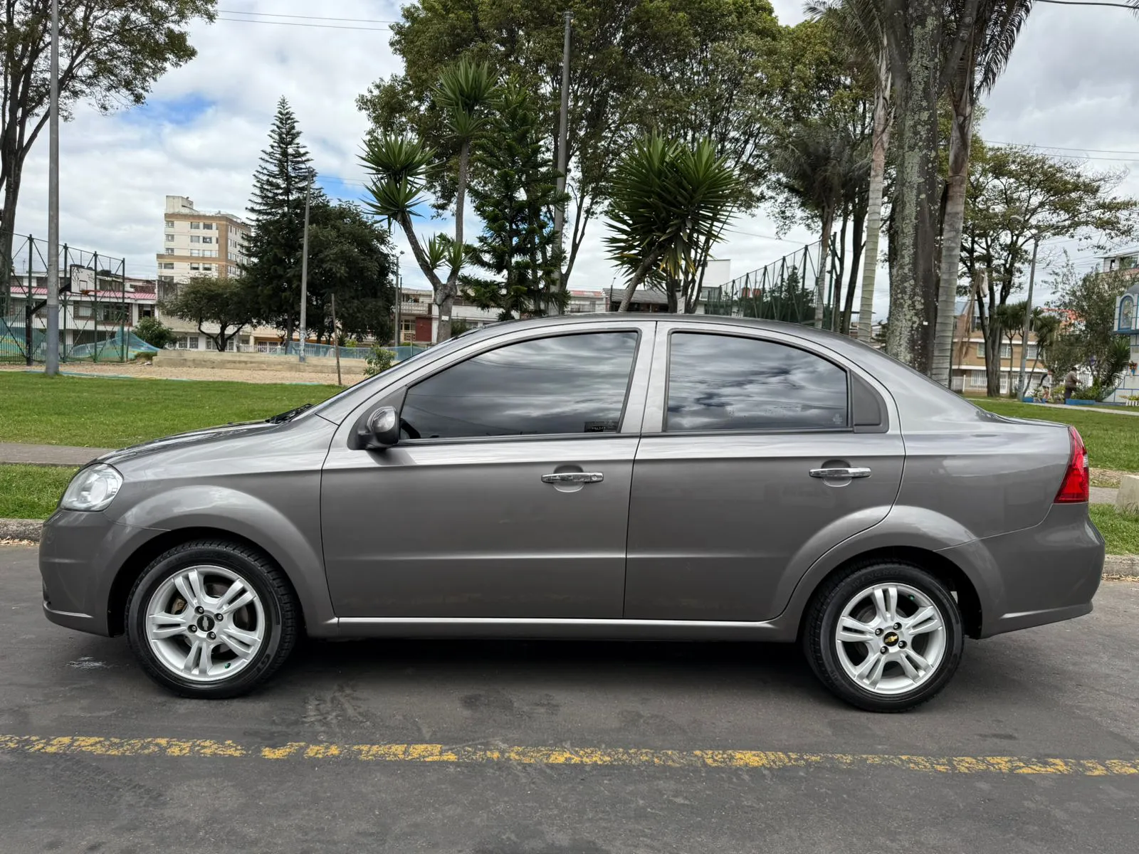 CHEVROLET AVEO EMOTION 1.6L 2012