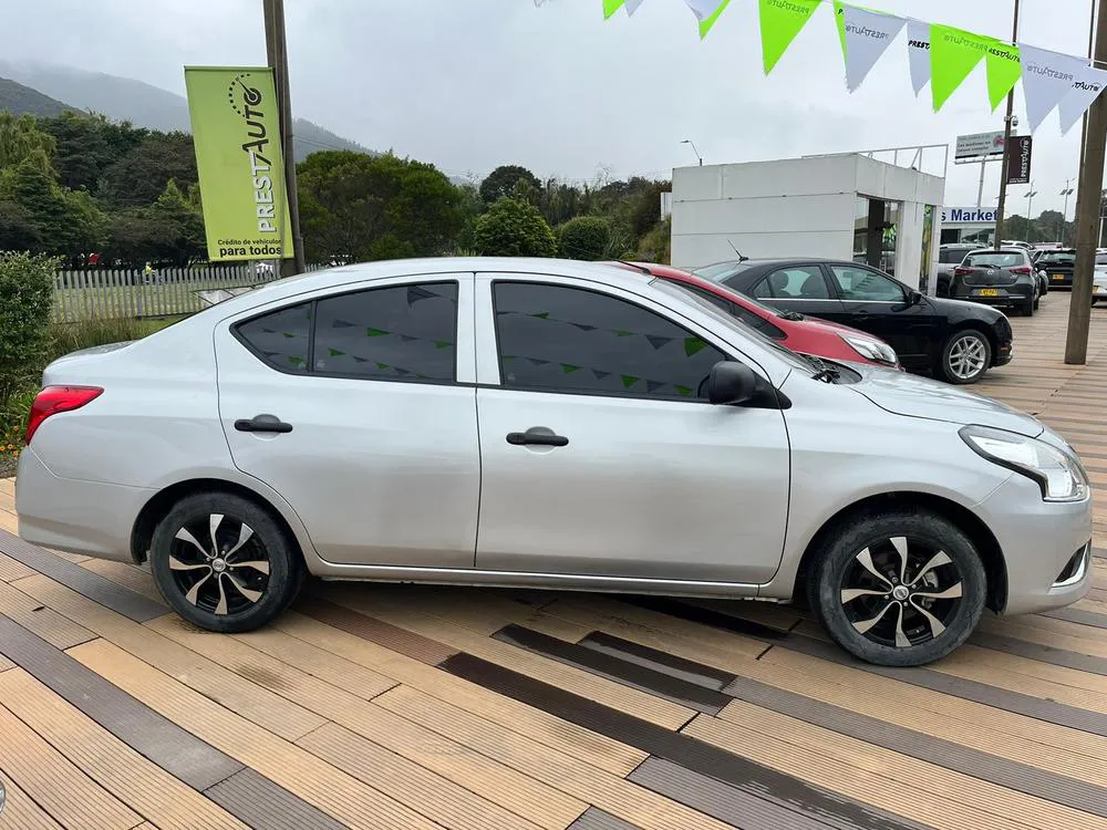 NISSAN VERSA [FL] V-DRIVE CONNECT 2022