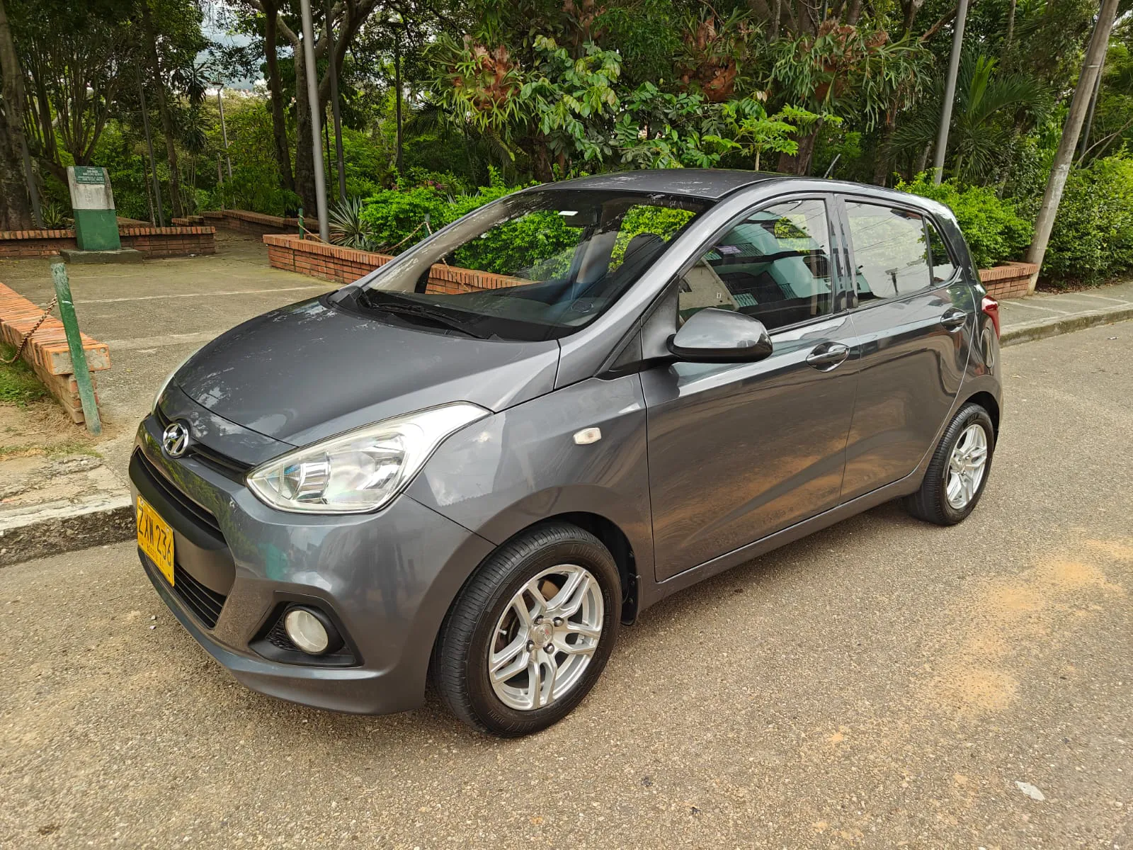 HYUNDAI GRAND i10 ACTIVE 2015