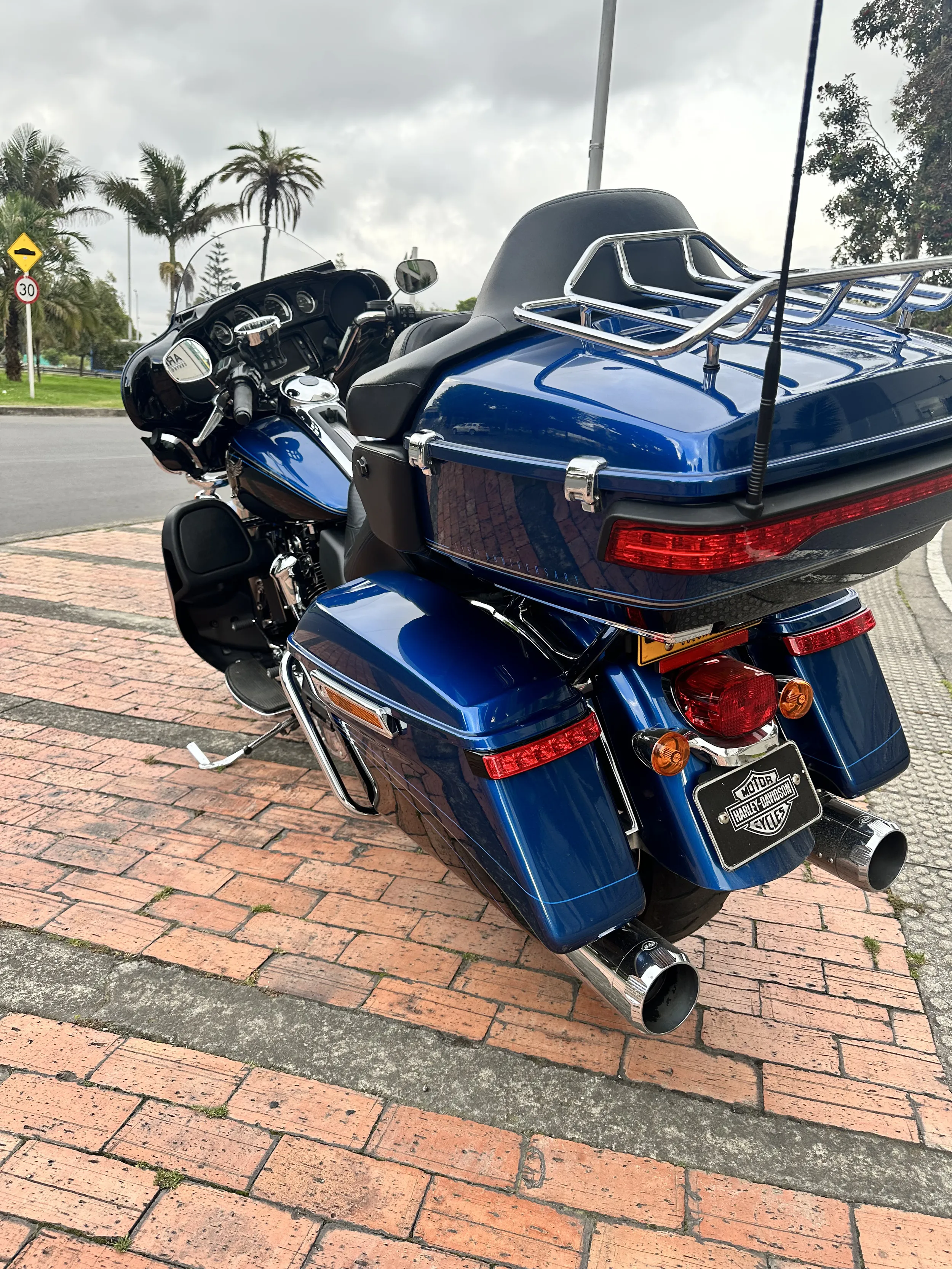 HARLEY DAVIDSON ULTRA LIMITED FLHTKANV 2018