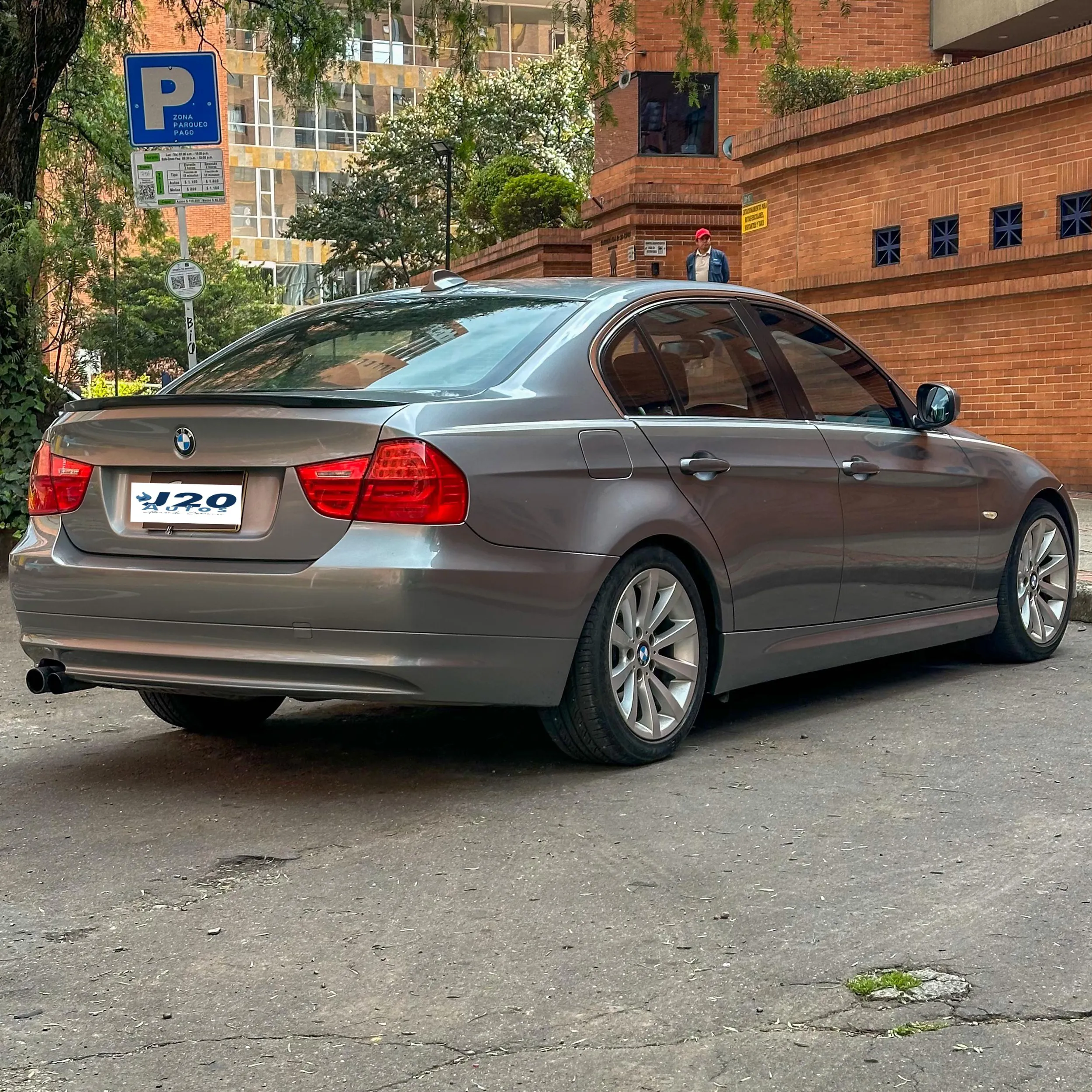 BMW 325i E90 LCI Sport 2010