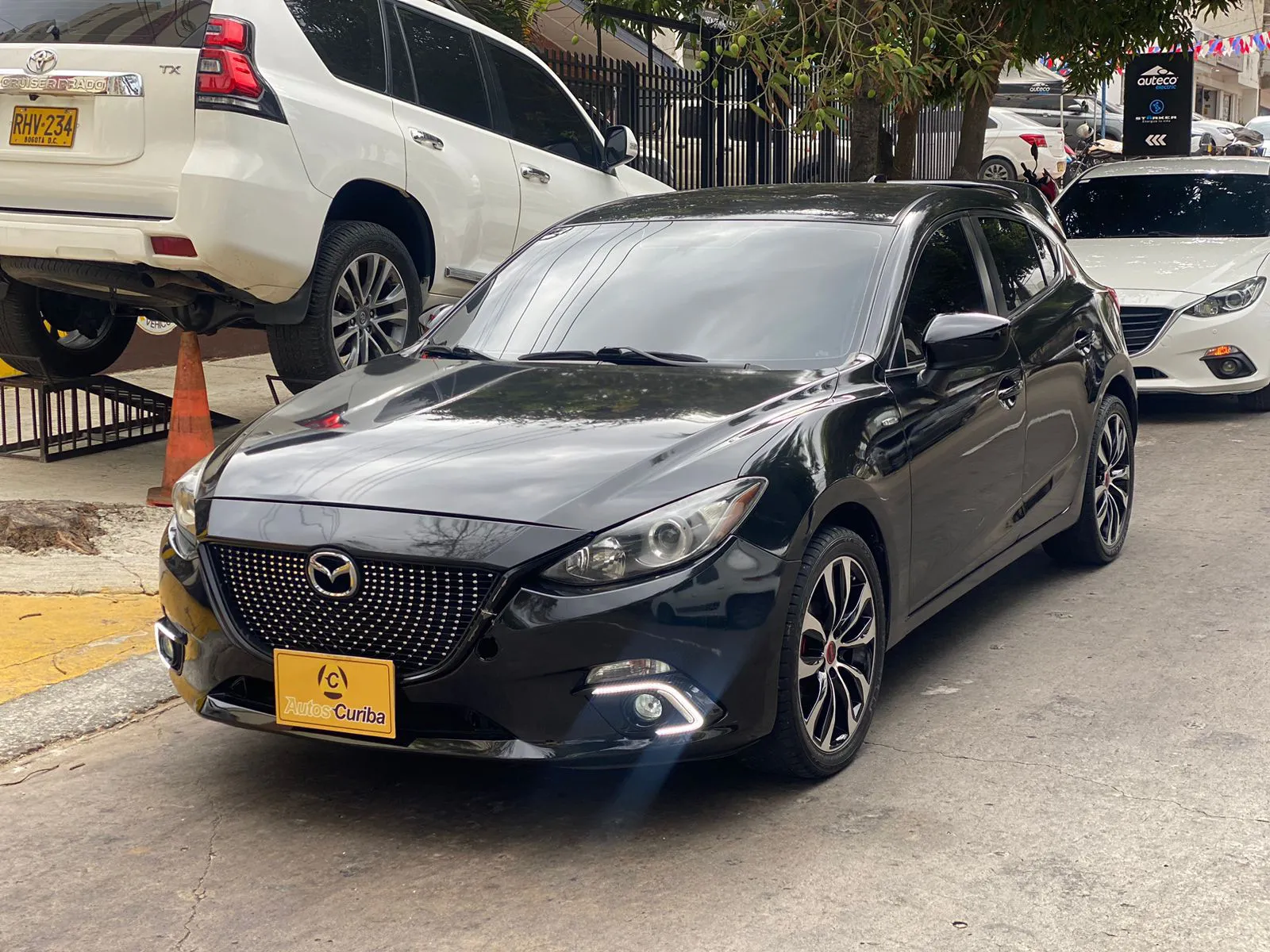 MAZDA 3 2015