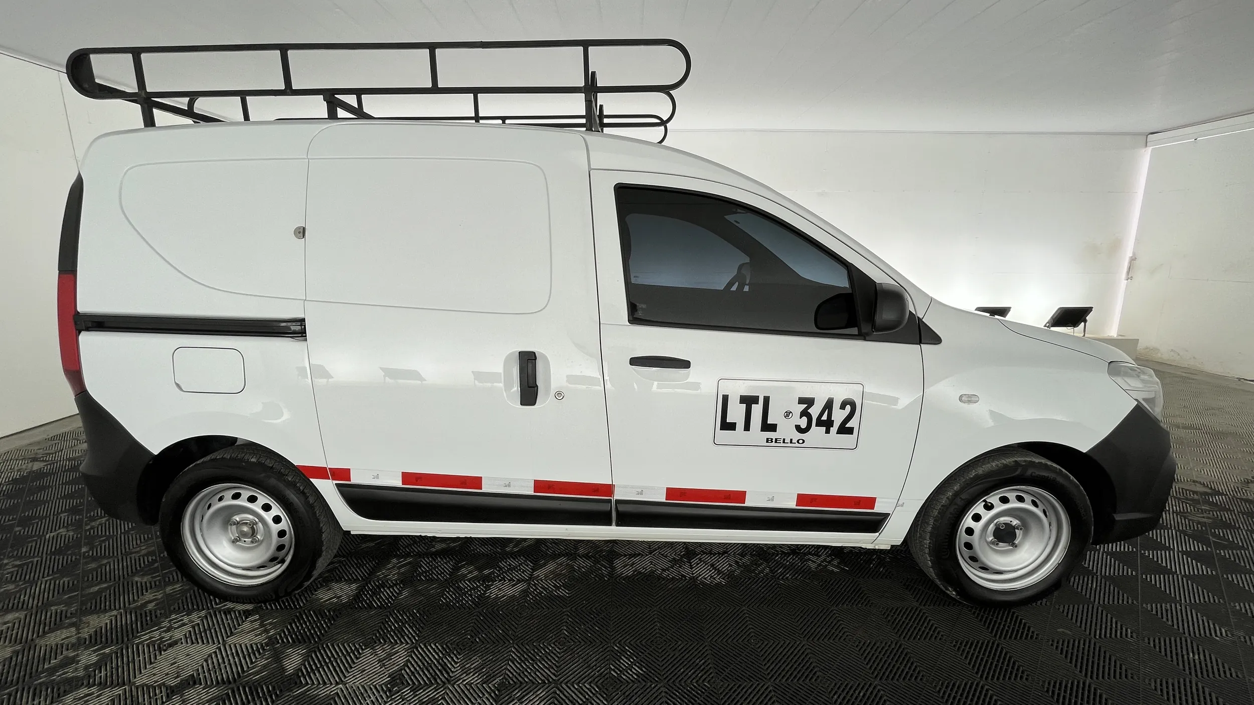 RENAULT KANGOO EXPRESS 2023