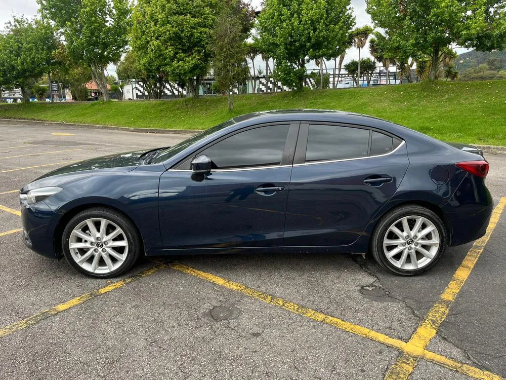 MAZDA 3 GRAND TOURING 2019