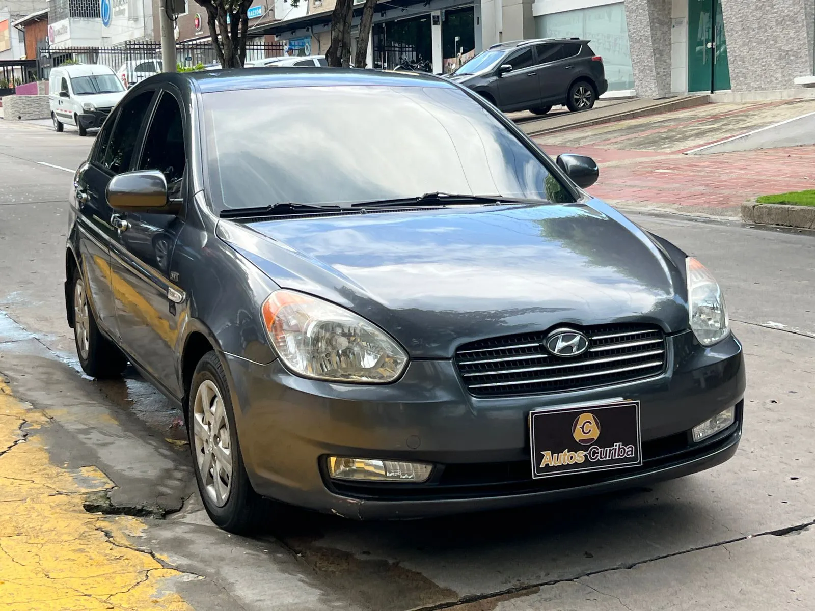 HYUNDAI 114i 2010