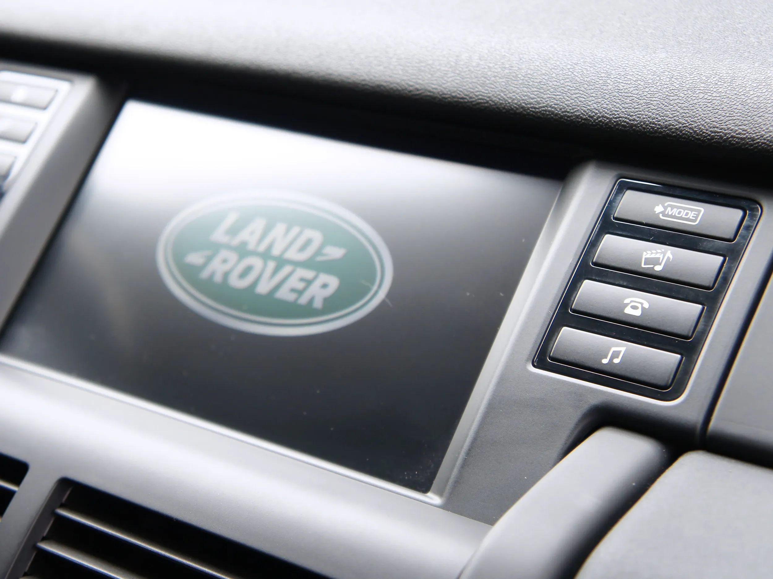 LAND ROVER DISCOVERY 2015