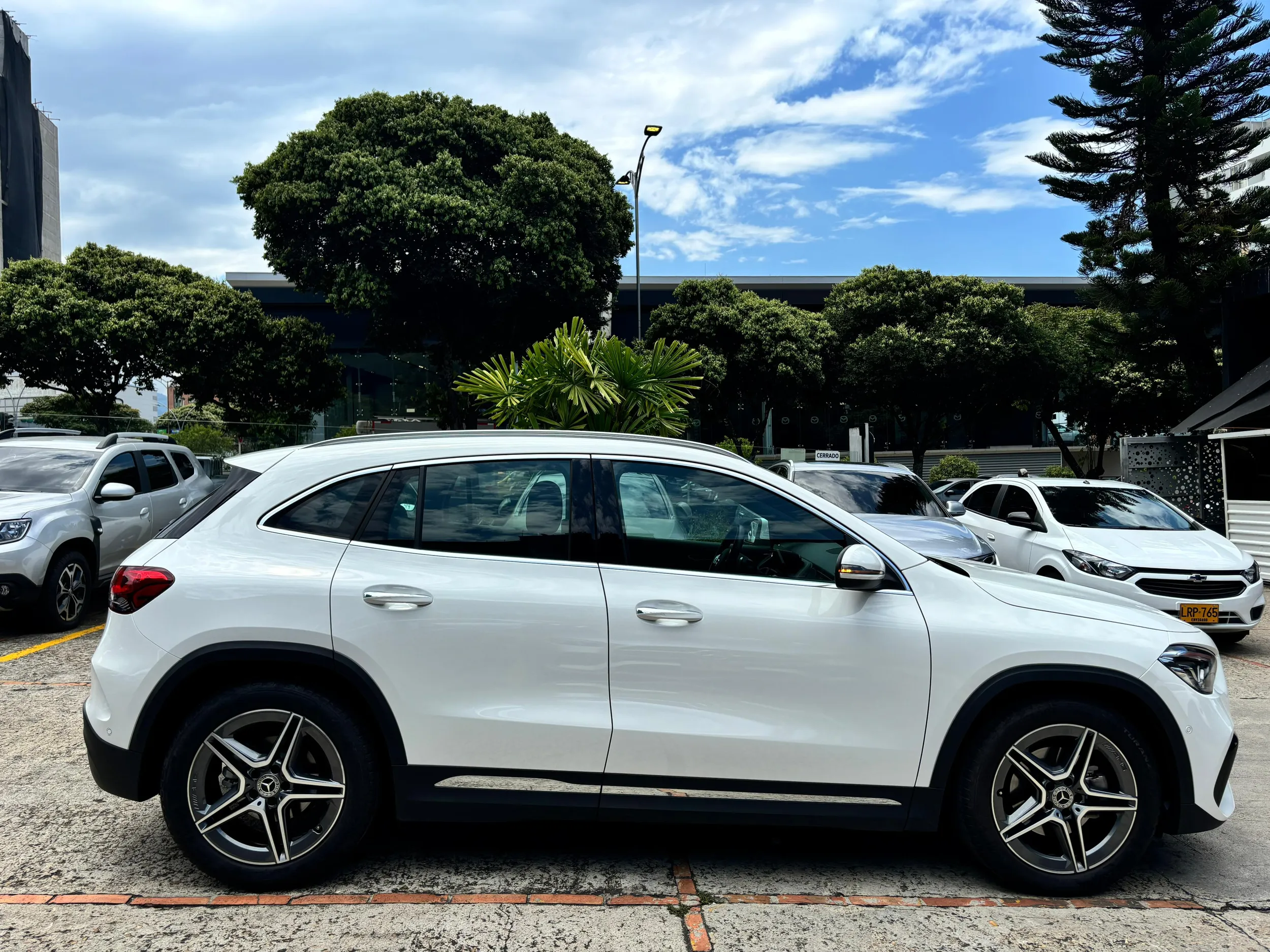 MERCEDES BENZ GLA 200 [H247] AMG LINE 2023