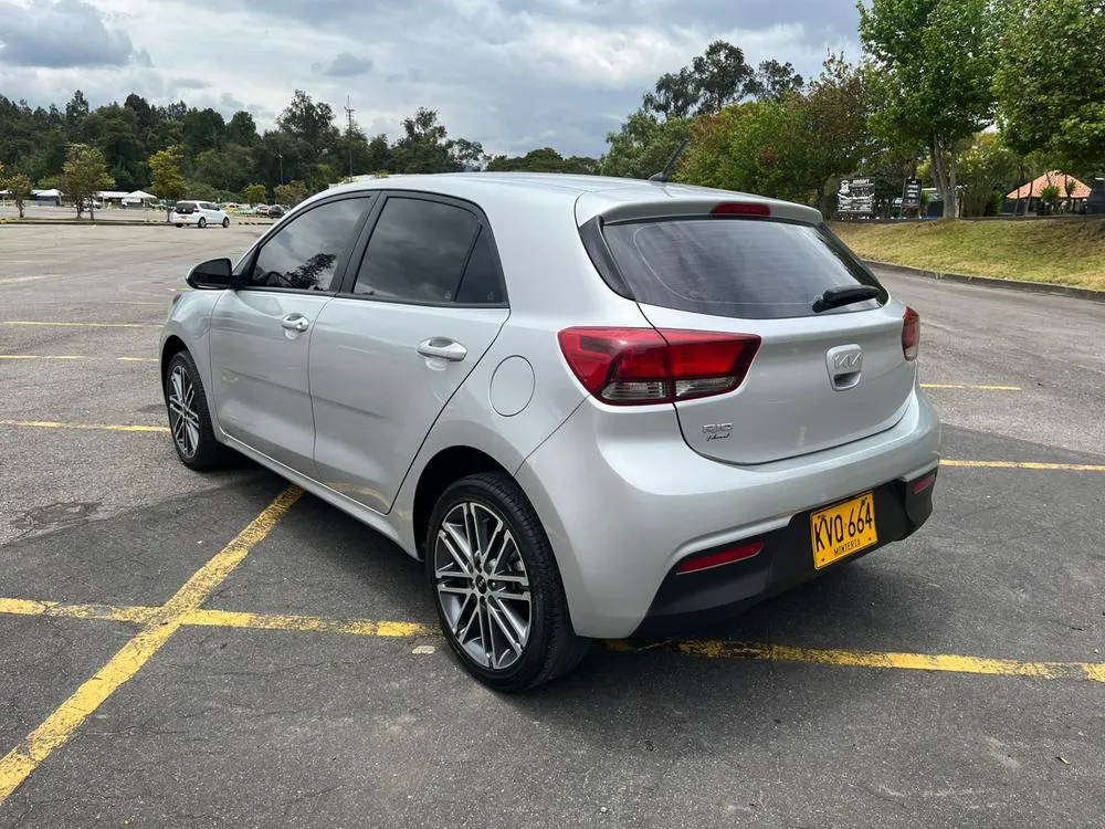 KIA RIO VIBRANT [FL] 2023