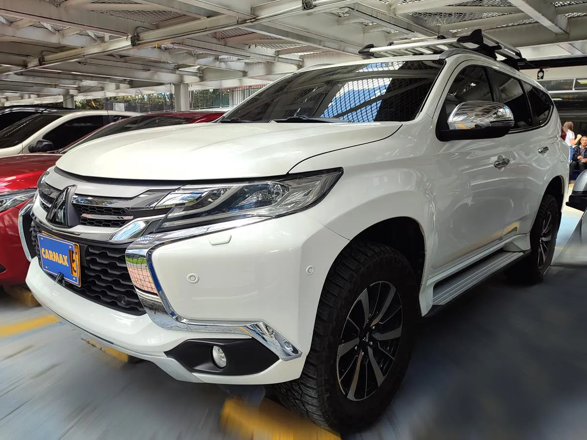 MITSUBISHI MONTERO 2018