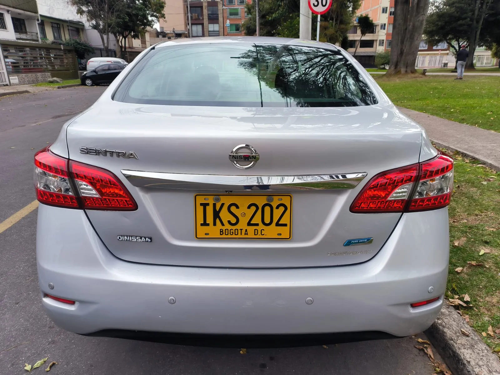 NISSAN SENTRA B17 ADVANCE 2016