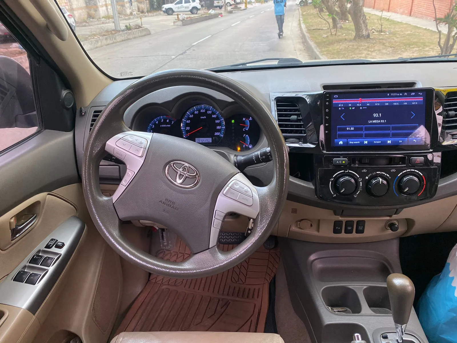 TOYOTA FORTUNER 2013