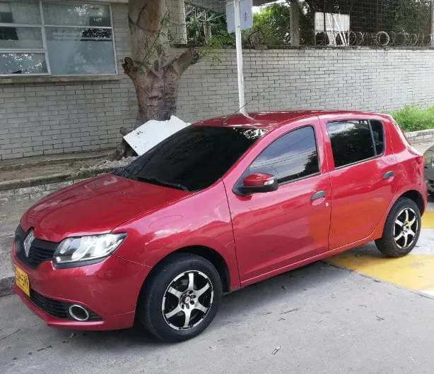 RENAULT SANDERO 2019