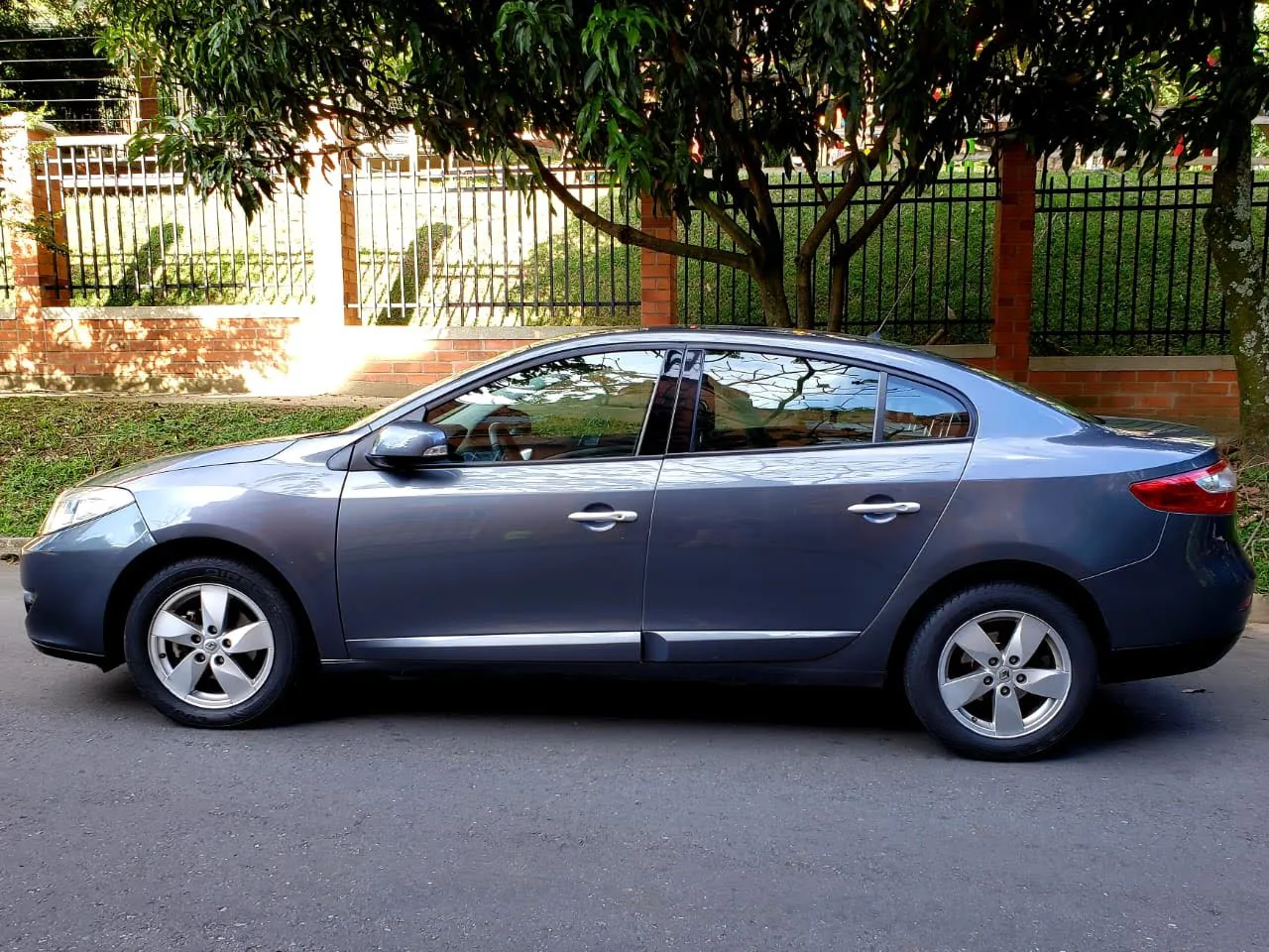 RENAULT FLUENCE PRIVILEGE 2012