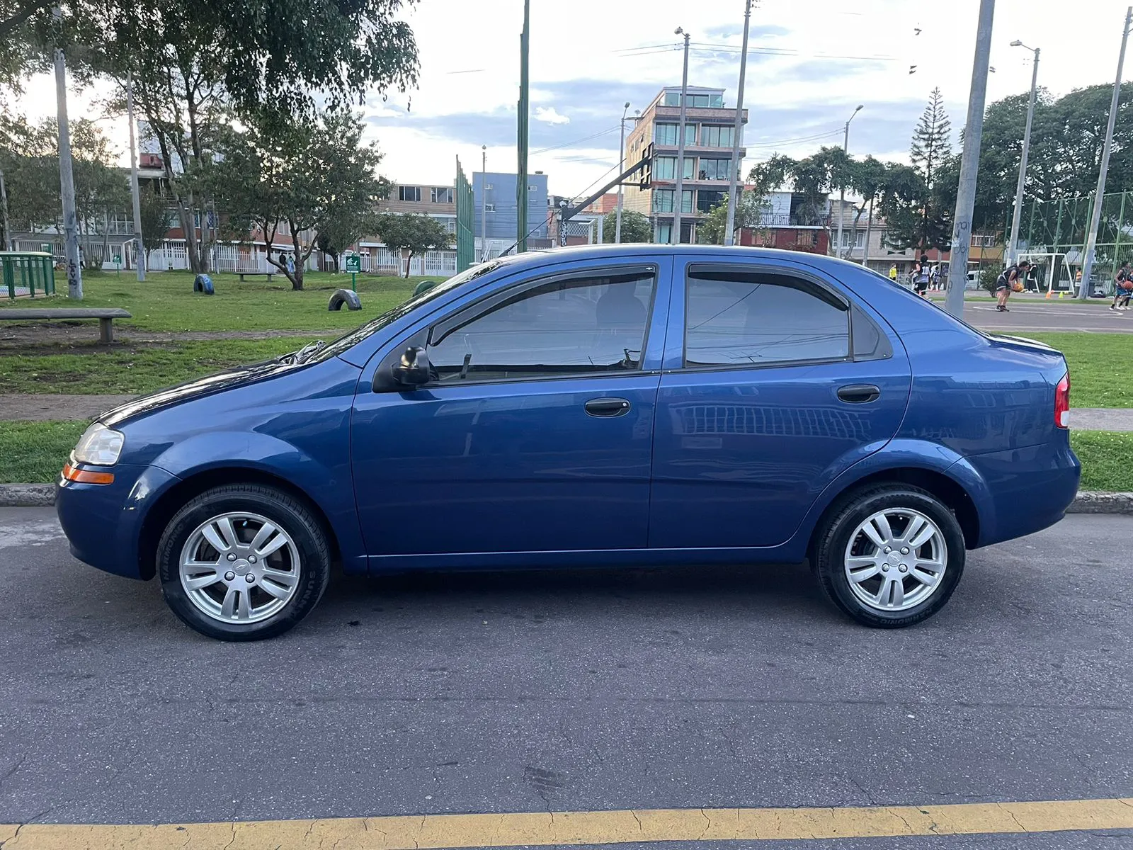 CHEVROLET AVEO 2012