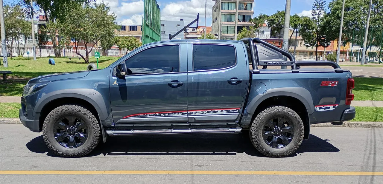 CHEVROLET COLORADO [FL] Z71 2023