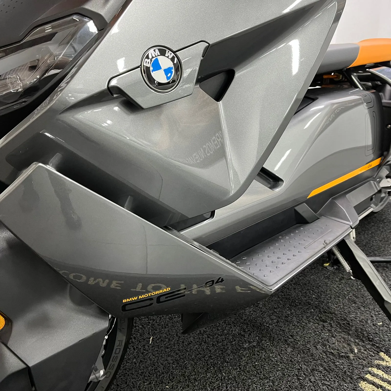 BMW CE [K07] 04 Avantgarde 2022