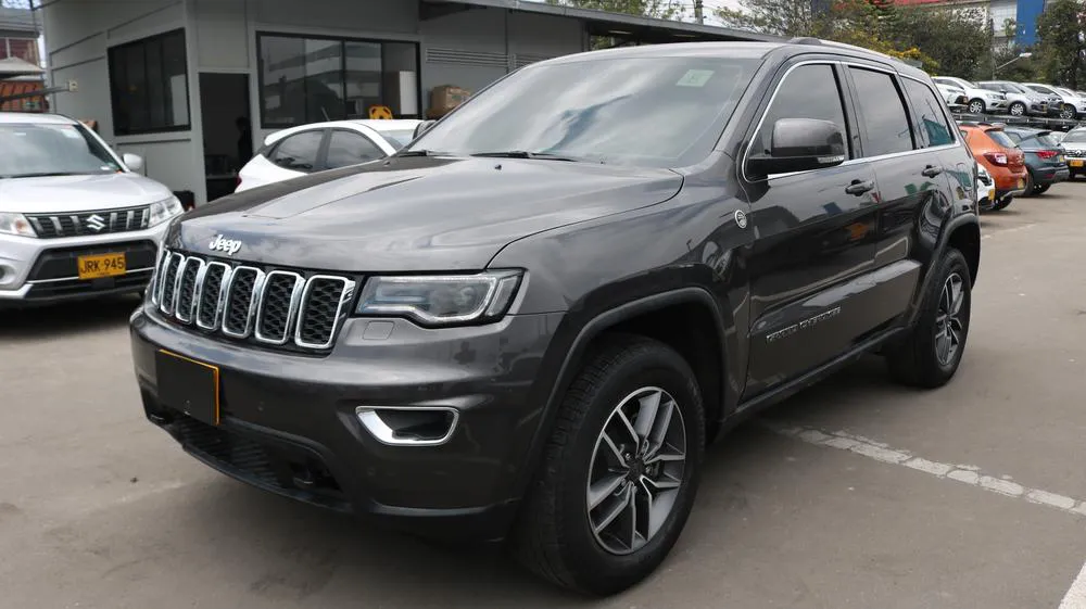 JEEP GRAND CHEROKEE [4] LAREDO 2021