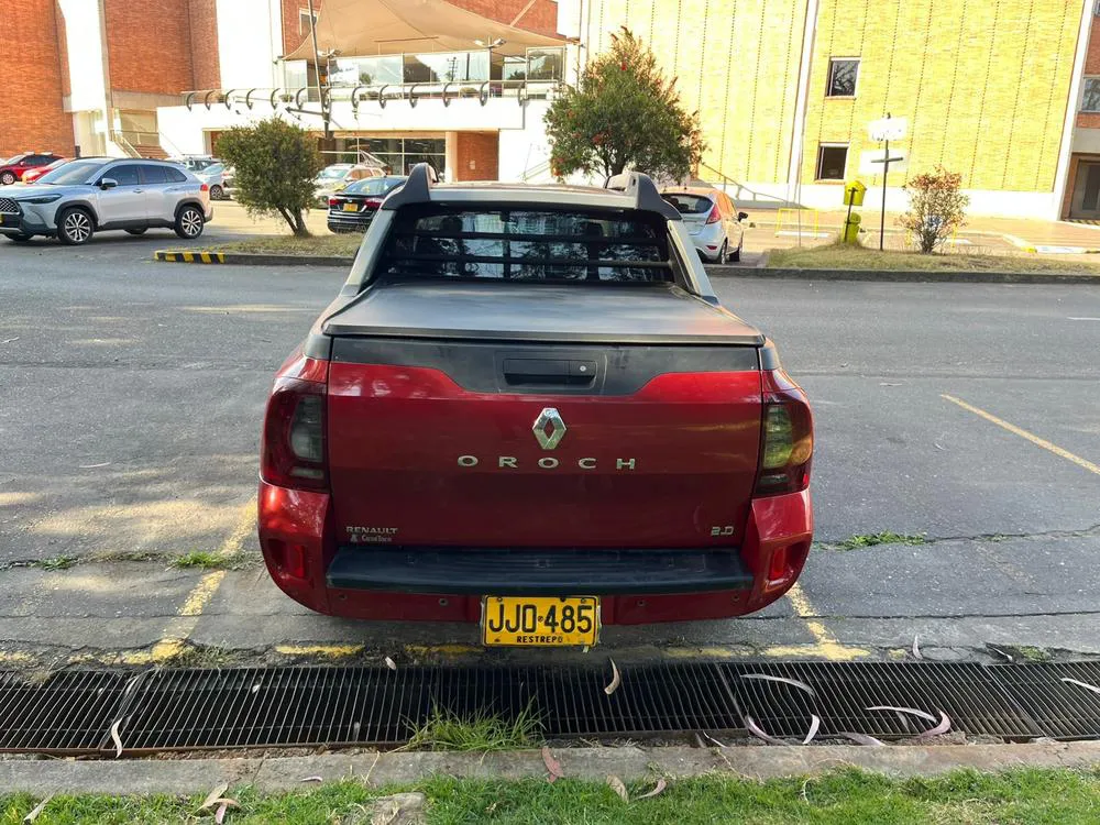 RENAULT DUSTER OROCH INTENS 2019