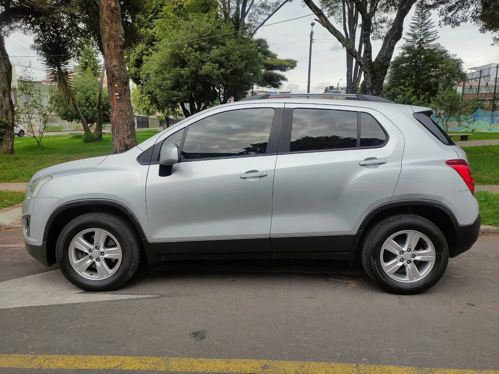 CHEVROLET TRACKER LS 2014