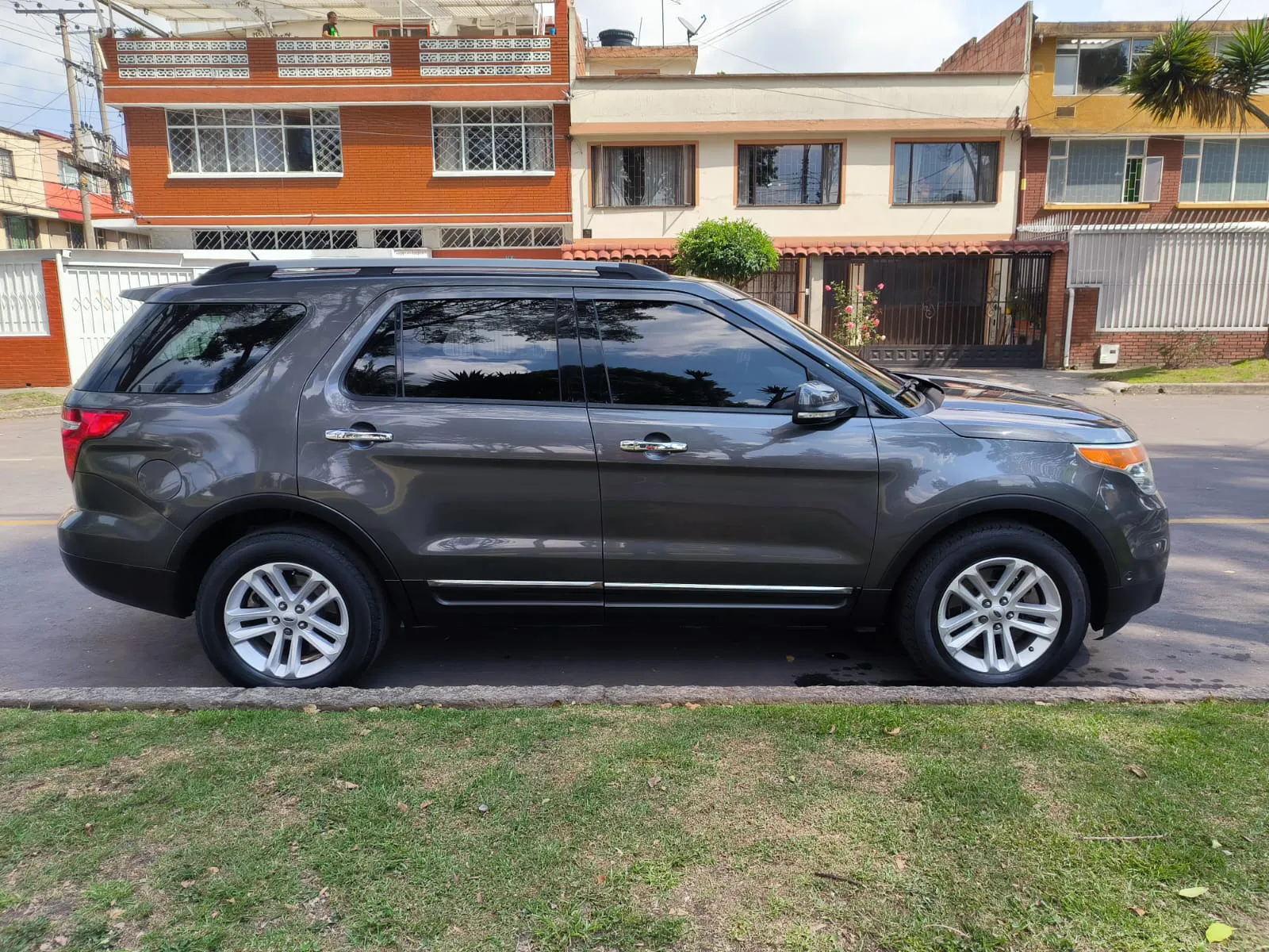 FORD EXPLORER [5] LIMITED 2015