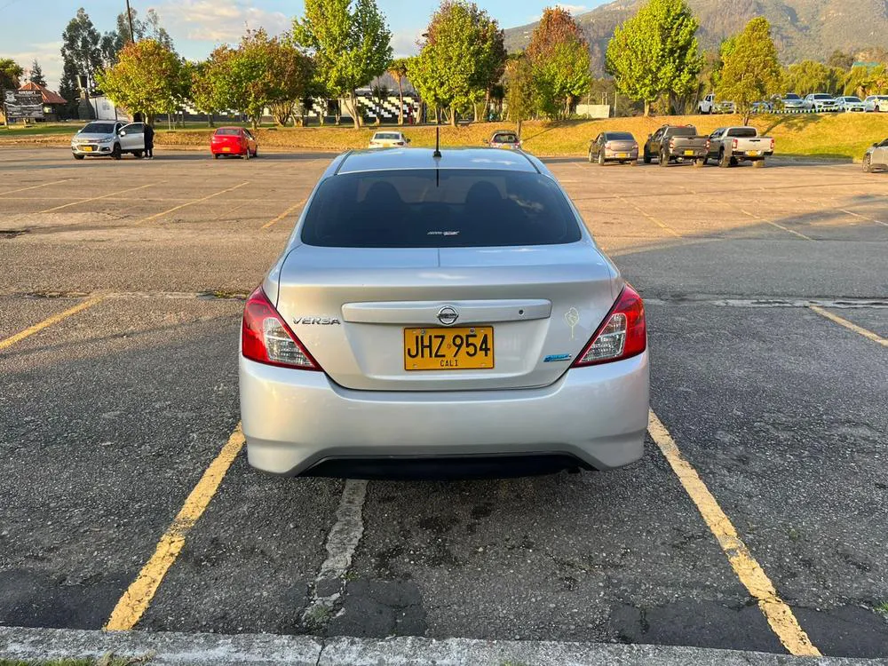 NISSAN VERSA [FL] SENSE 2017