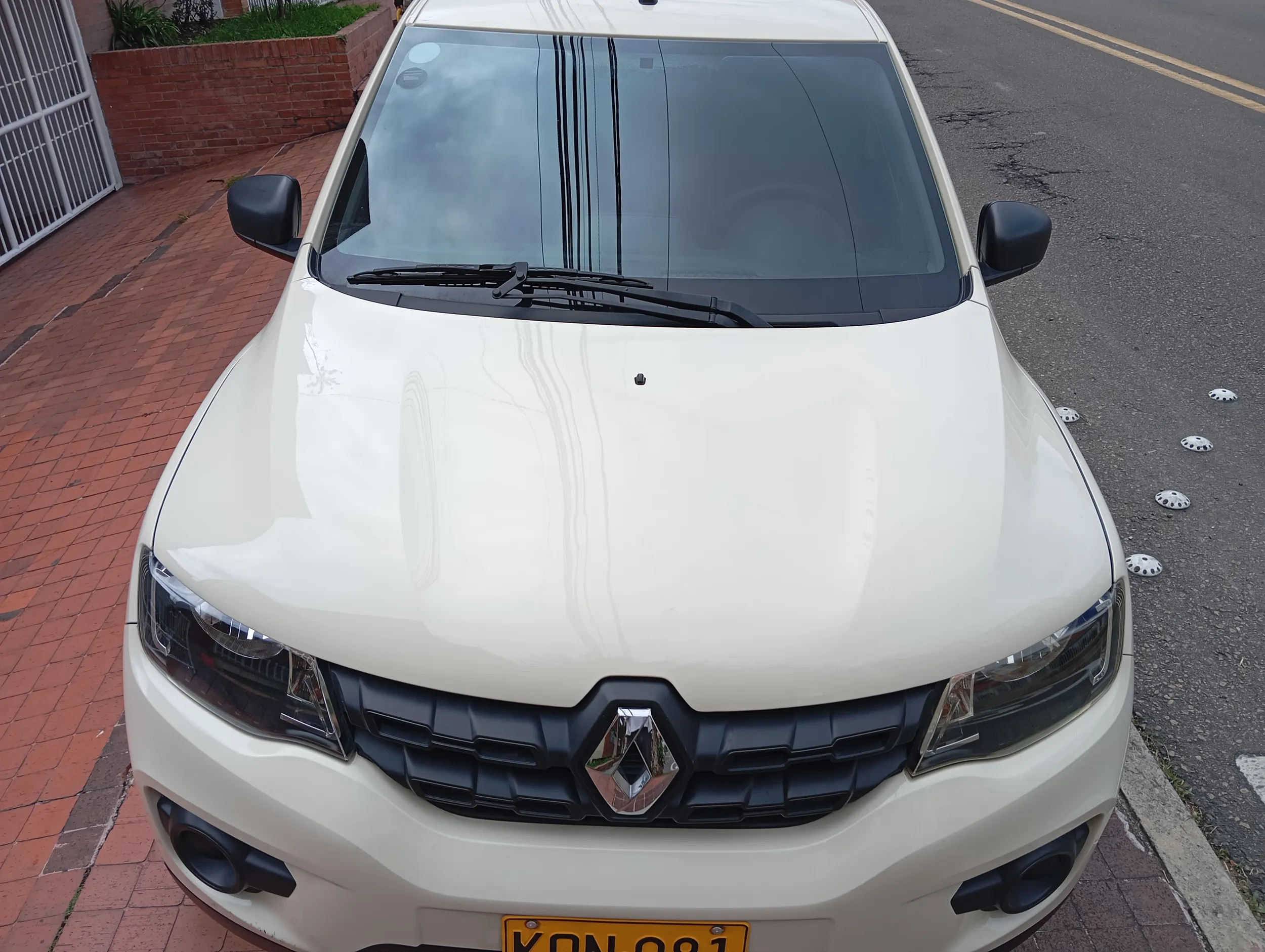 RENAULT KWID 2024