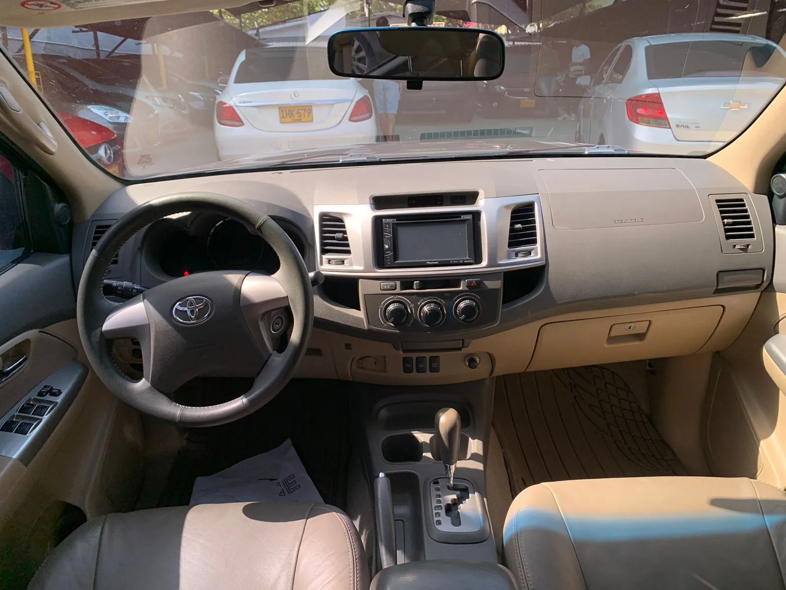 TOYOTA FORTUNER 2014