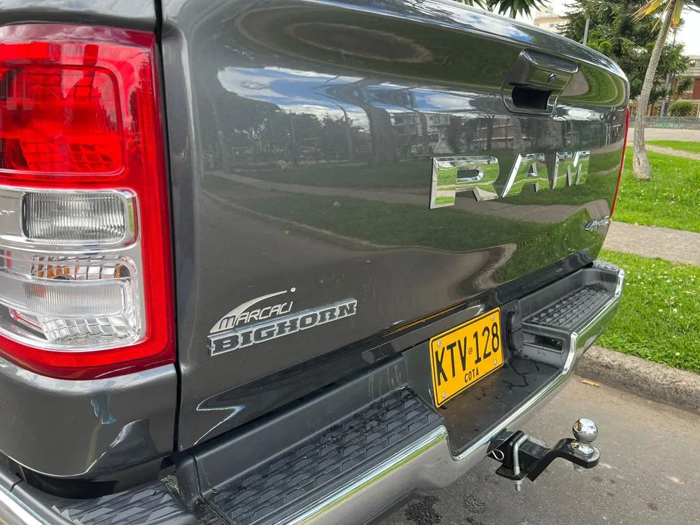 RAM RAM [5] DT 1500 BIG HORN ETORQ CREW CAB HYBRID 2022