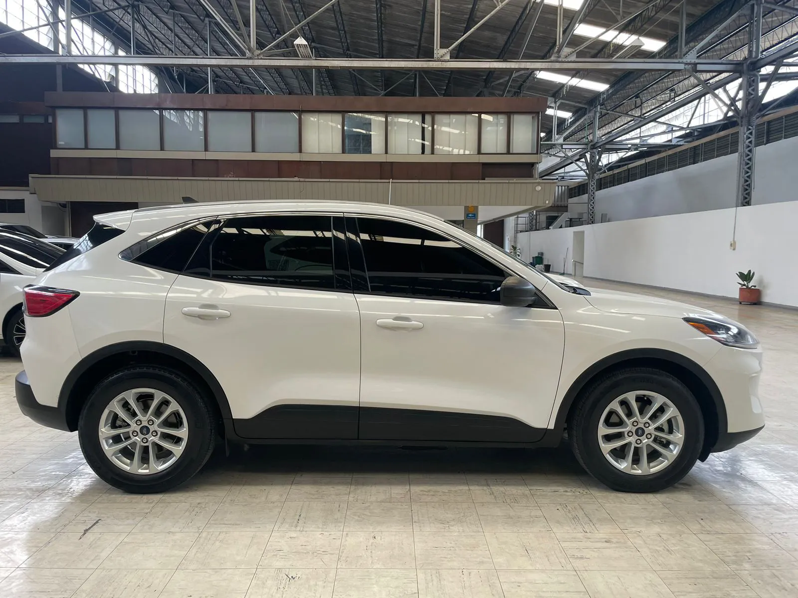 FORD ESCAPE SE HEV 2022