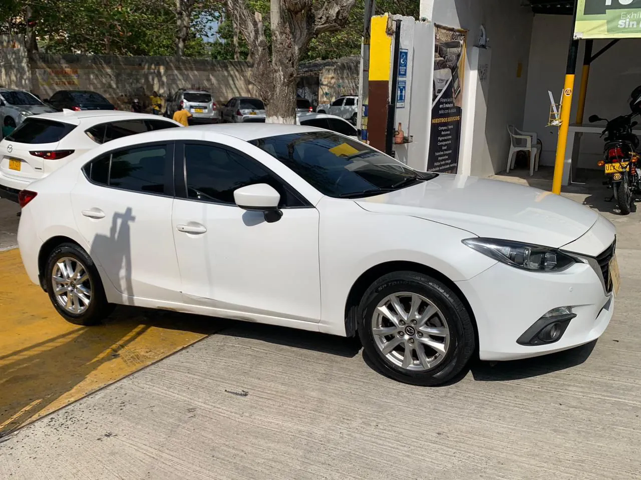 MAZDA 3 2015