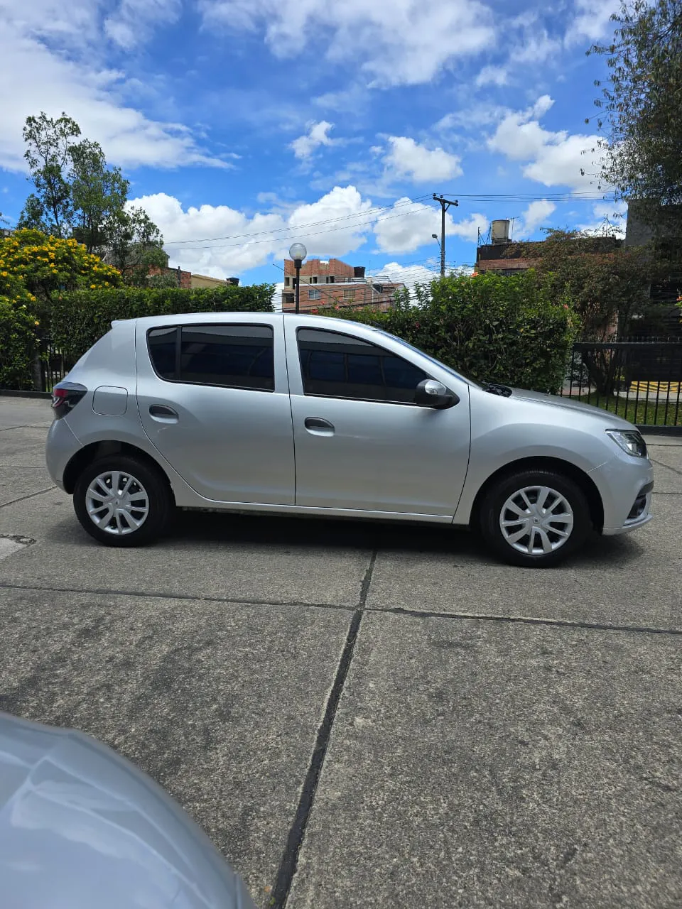 RENAULT SANDERO 2022